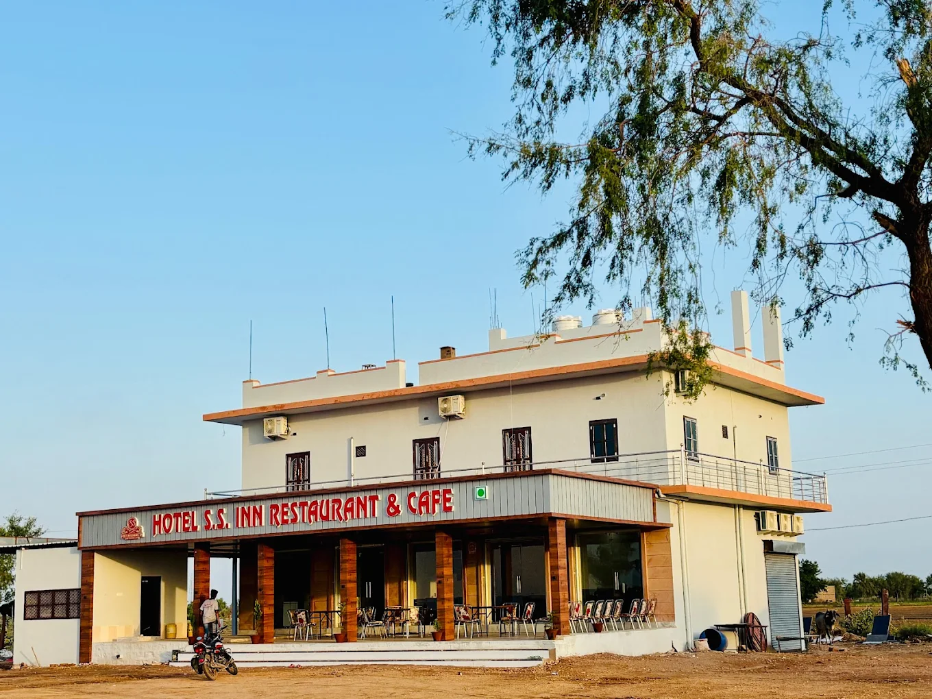 Hotel S.S. Inn - Modern exterior facade